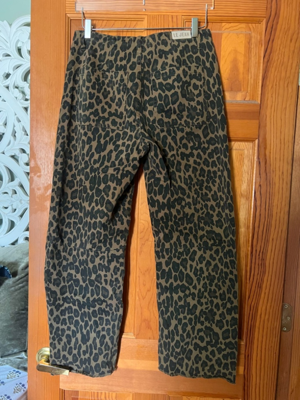 LE JEAN Utility Mid-Rise Soft Barrel Jeans in Leopard - Picture 3 of 5